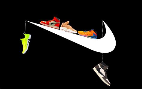 umgekehrtes nike zeichen schuhe|The history of all Nike with the reverse logo .